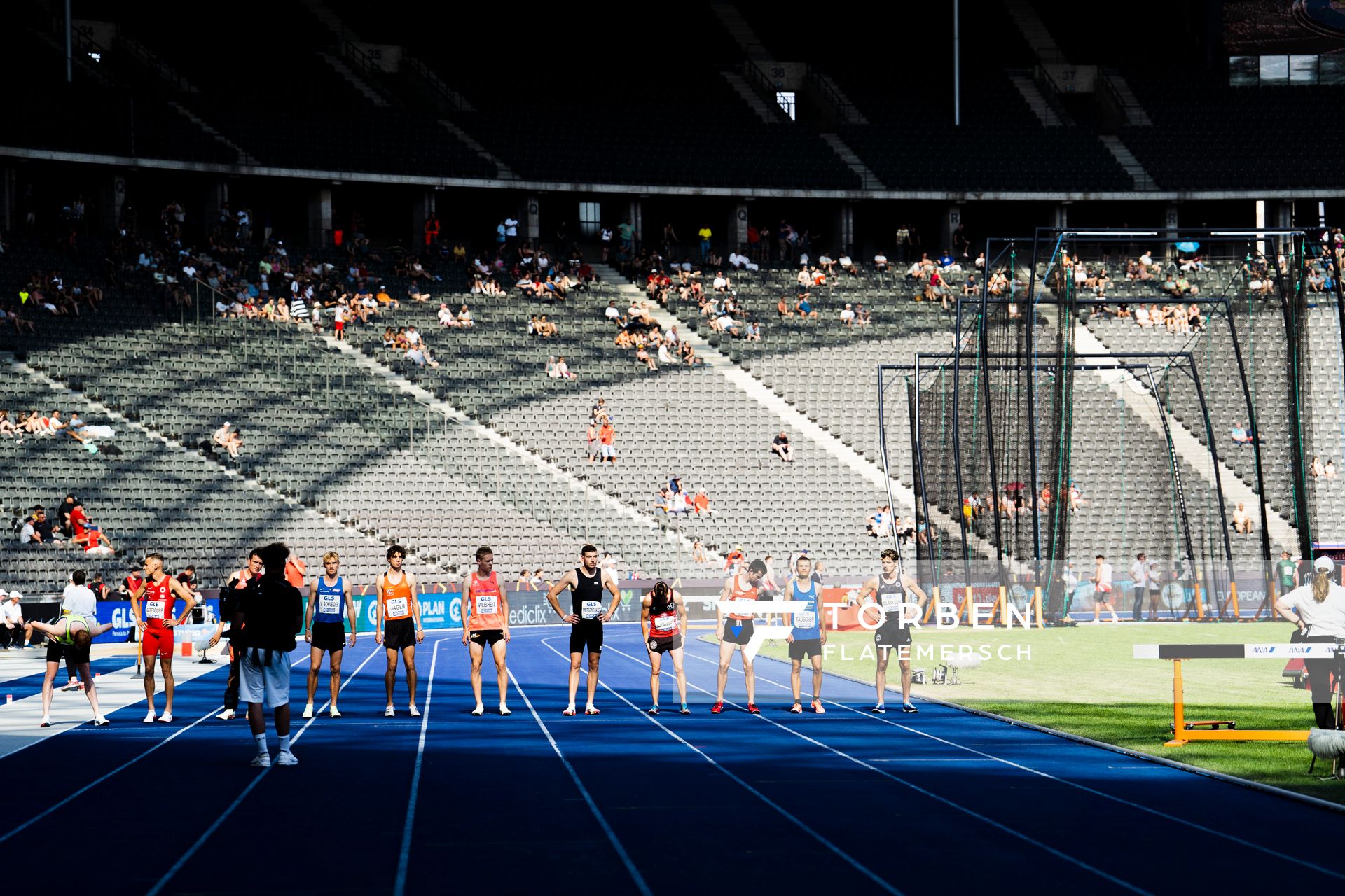 3000m Start waehrend der deutschen Leichtathletik-Meisterschaften im Olympiastadion am 26.06.2022 in Berlin